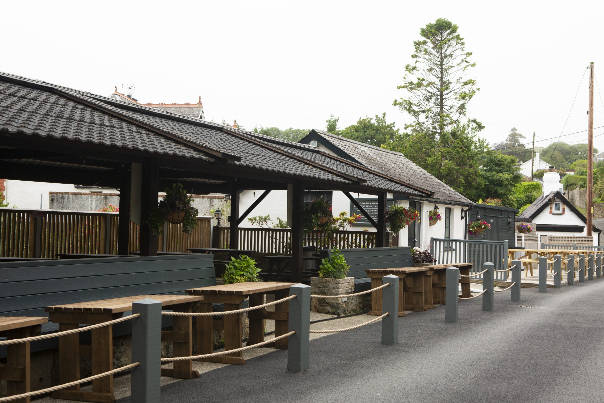 outside covered seating
